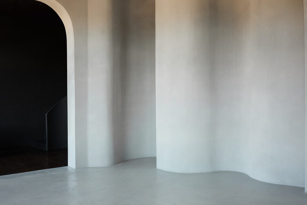 Аренда фотостудии Maneken Зал Dark в Екатеринбурге | Фото 