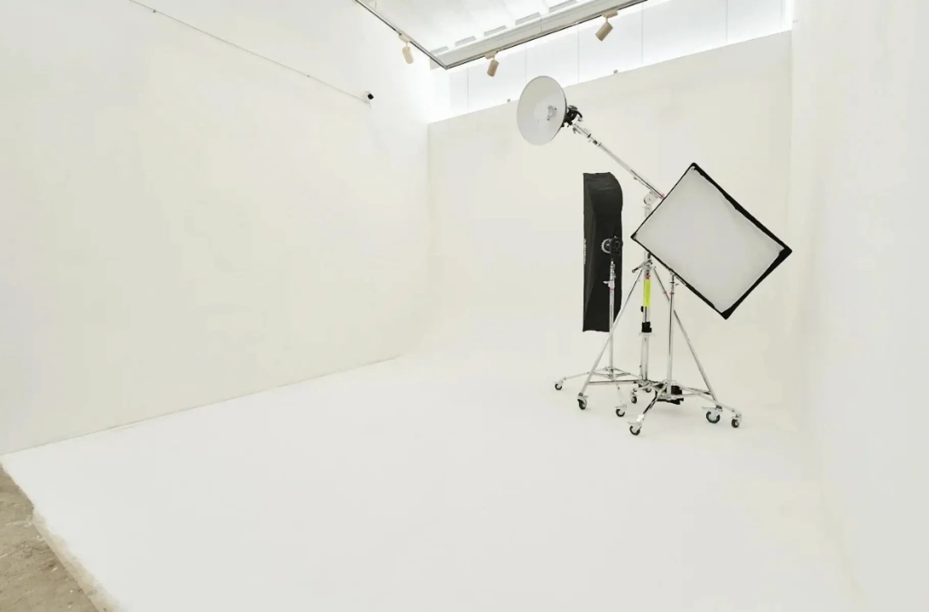 Аренда фотостудии MAYAK 1.0 Зал 70  в Москве | Фото 