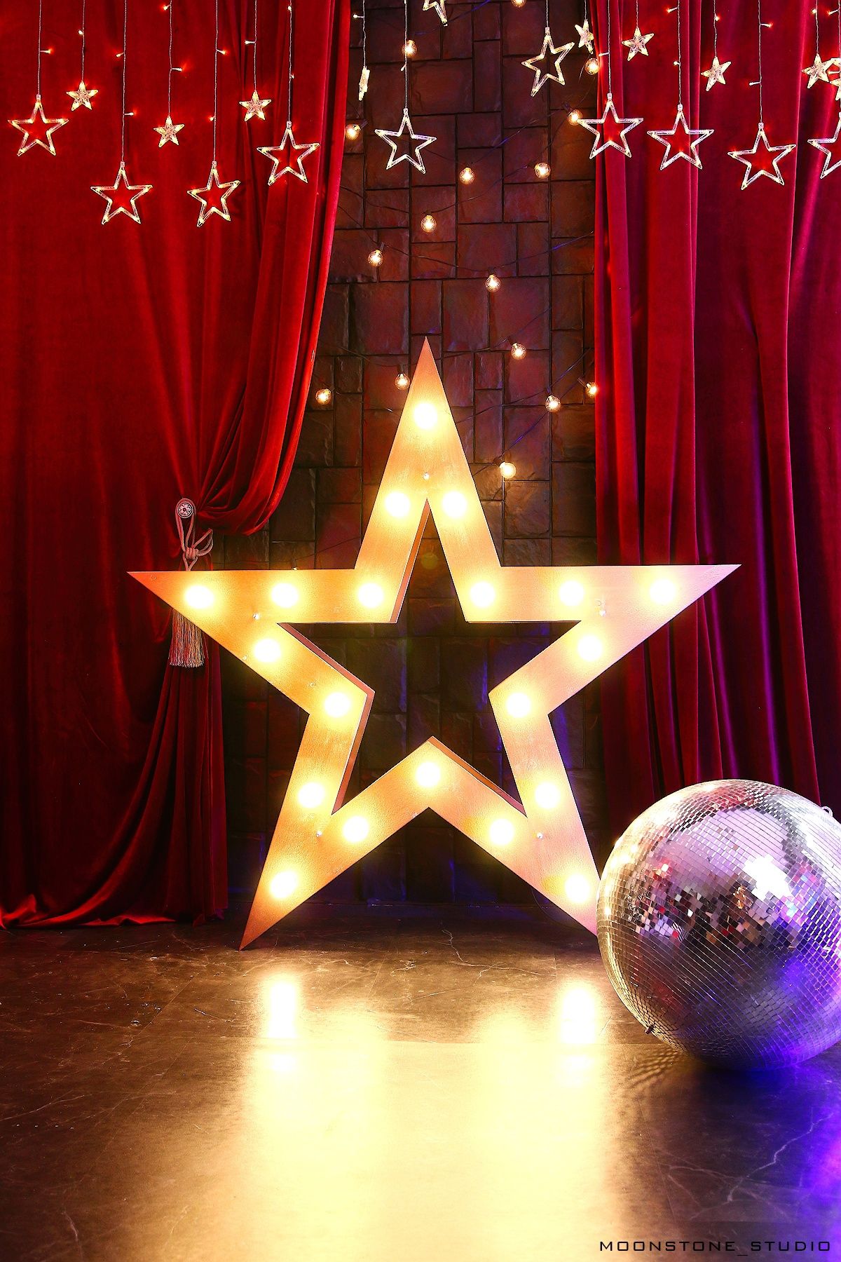 Аренда фотостудии Moonstone Зал Кабаре в Новосибирске | Фото 