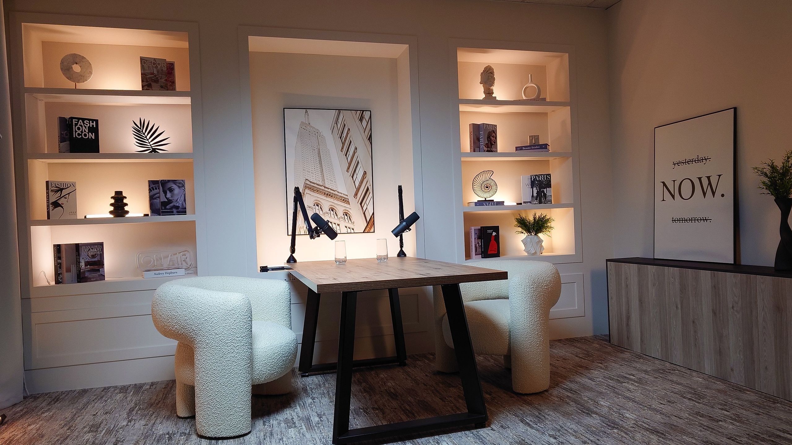 Аренда фотостудии AMARE Зал Москва в Новосибирске | Фото 