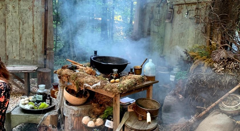 Аренда фотостудии Домик в лесу Зал Ворота  в Москве | Фото 