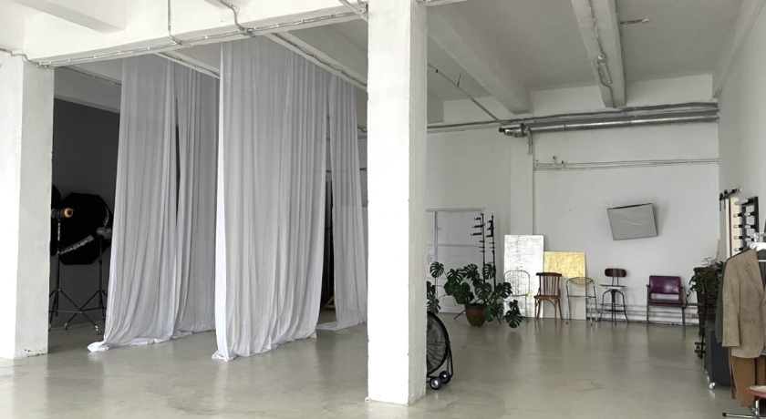 Аренда фотостудии Just True studio Зал 228 в Санкт-Петербурге | Фото 