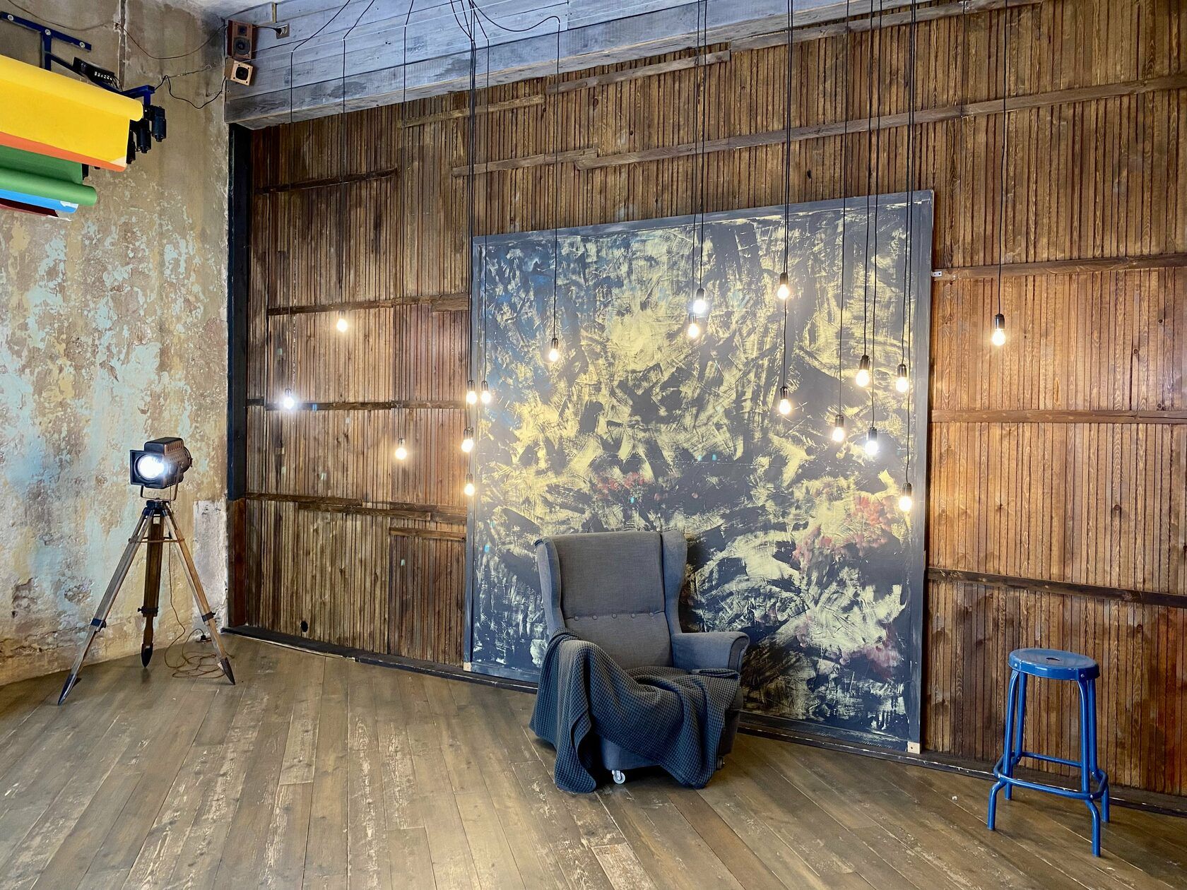 Аренда фотостудии Френды Зал BLACK  В Иркутске | Фото 