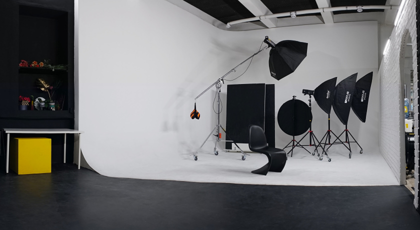 Аренда фотостудии FB stage Зал  Black&White  в Санкт-Петербурге | Фото 