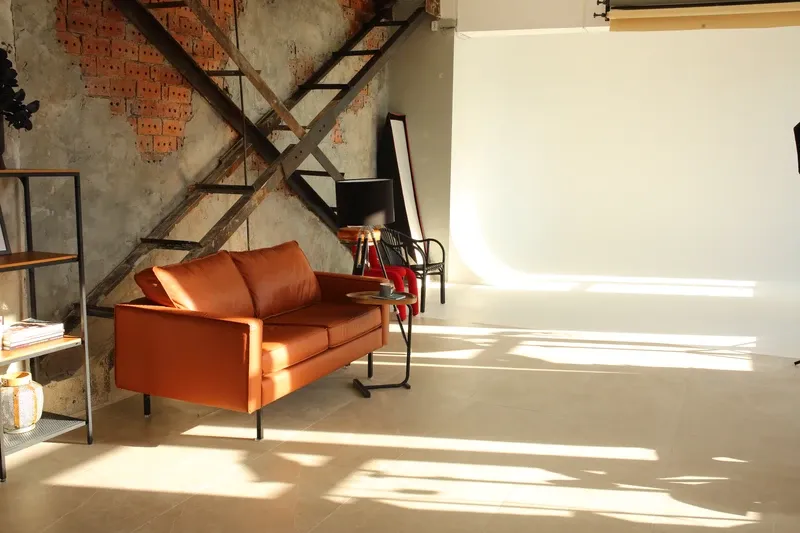 Аренда фотостудии КВАРТИРА 9 Зал Лофт РАХУ в Екатеринбурге | Фото 