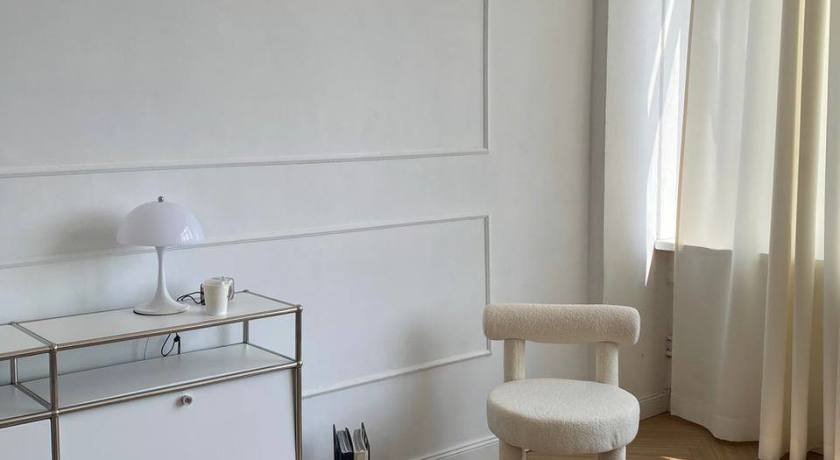 Аренда фотостудии AMÉ STUDIO Зал OFFICE в Москве | Фото 