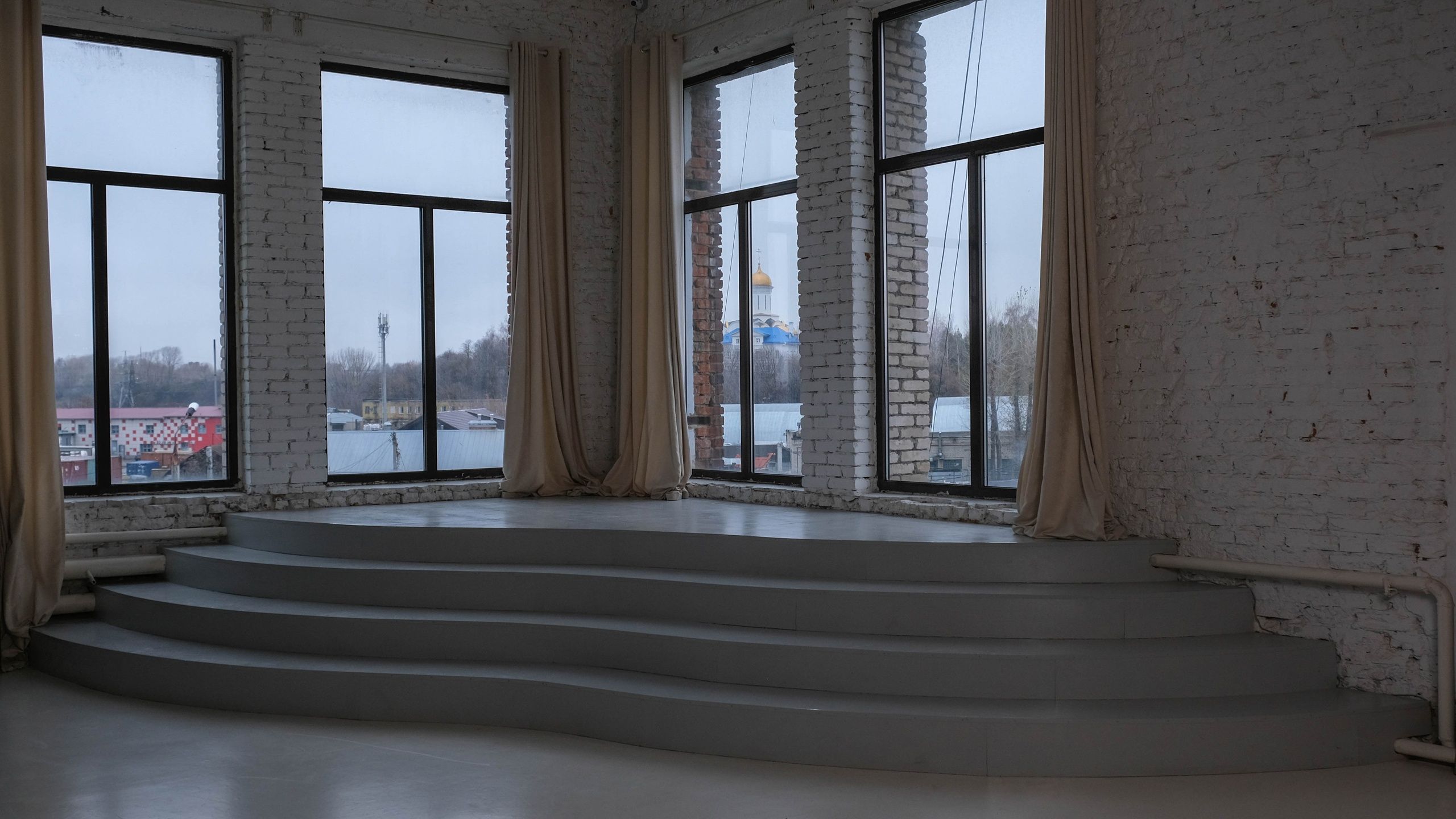 Аренда фотостудии Locus Studio Зал Монро в Казани | Фото 