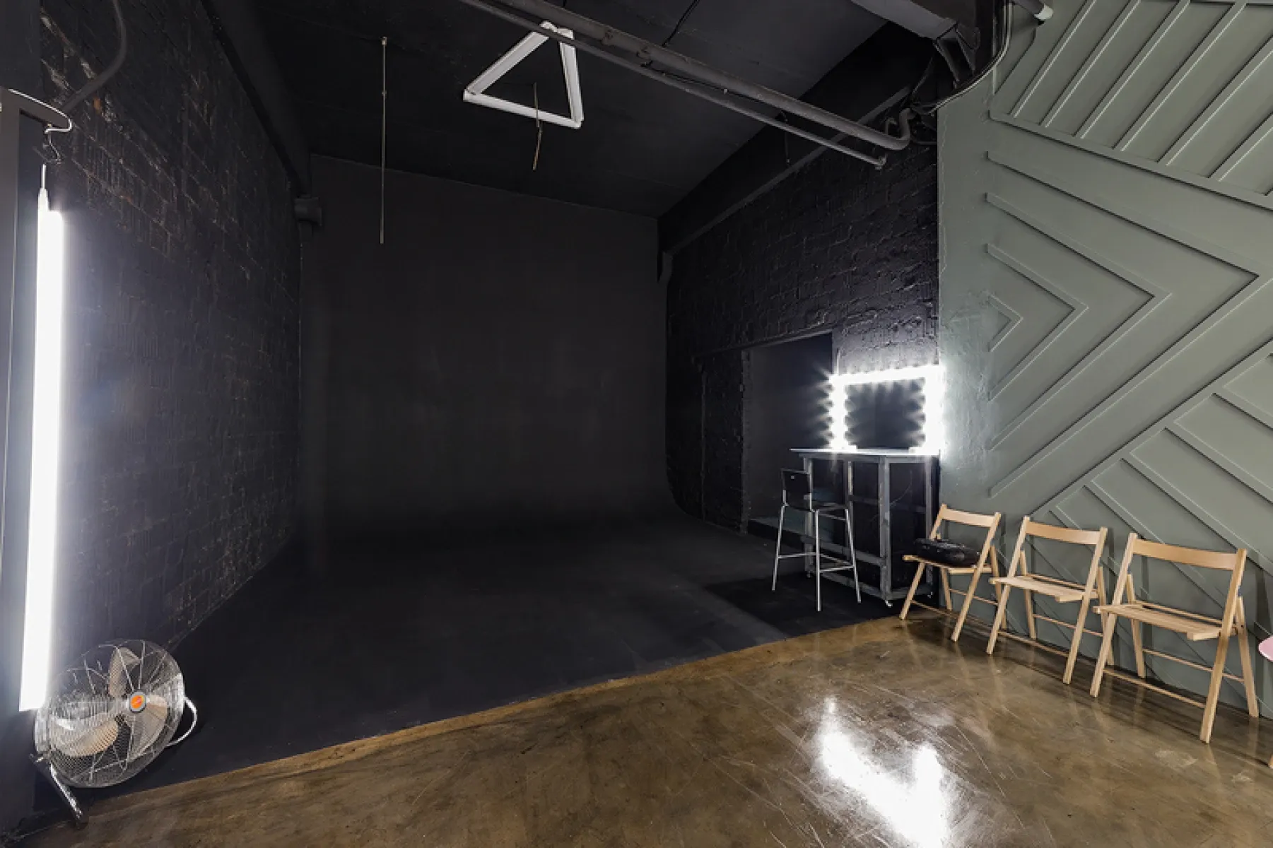 Аренда фотостудии Wood Studios Зал TREND  в Москве | Фото 