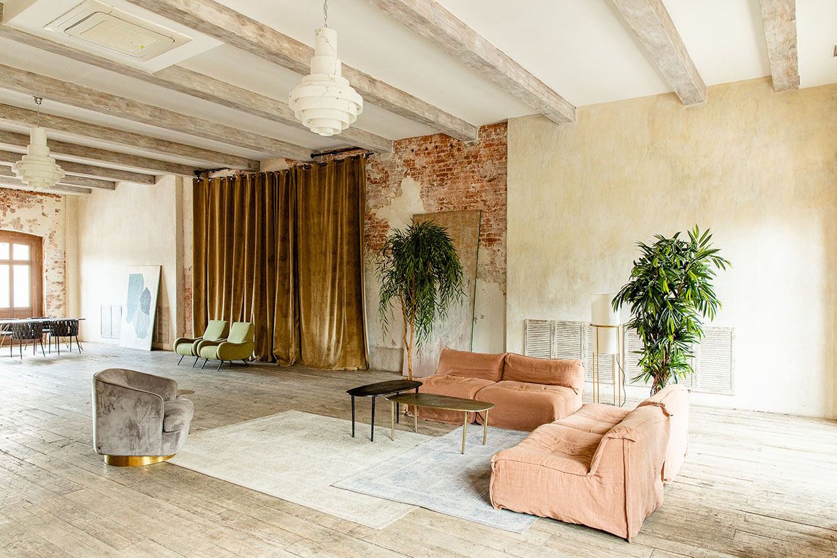 Аренда фотостудии White Studio Яхтъ Клубъ Зал WHITE STONE в Москве | Фото 