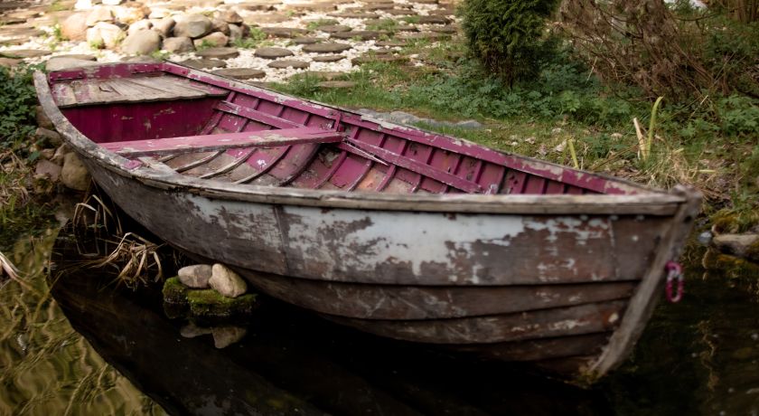 Аренда фотостудии Домик в лесу Зал Лодка на пруду в Москве | Фото 