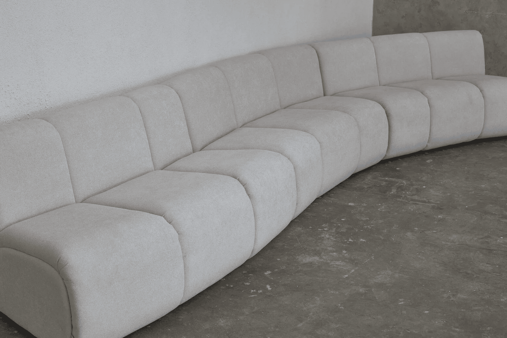 Аренда фотостудии LO/ST Pravda Зал Зал "s7 beige" в Москве | Фото 