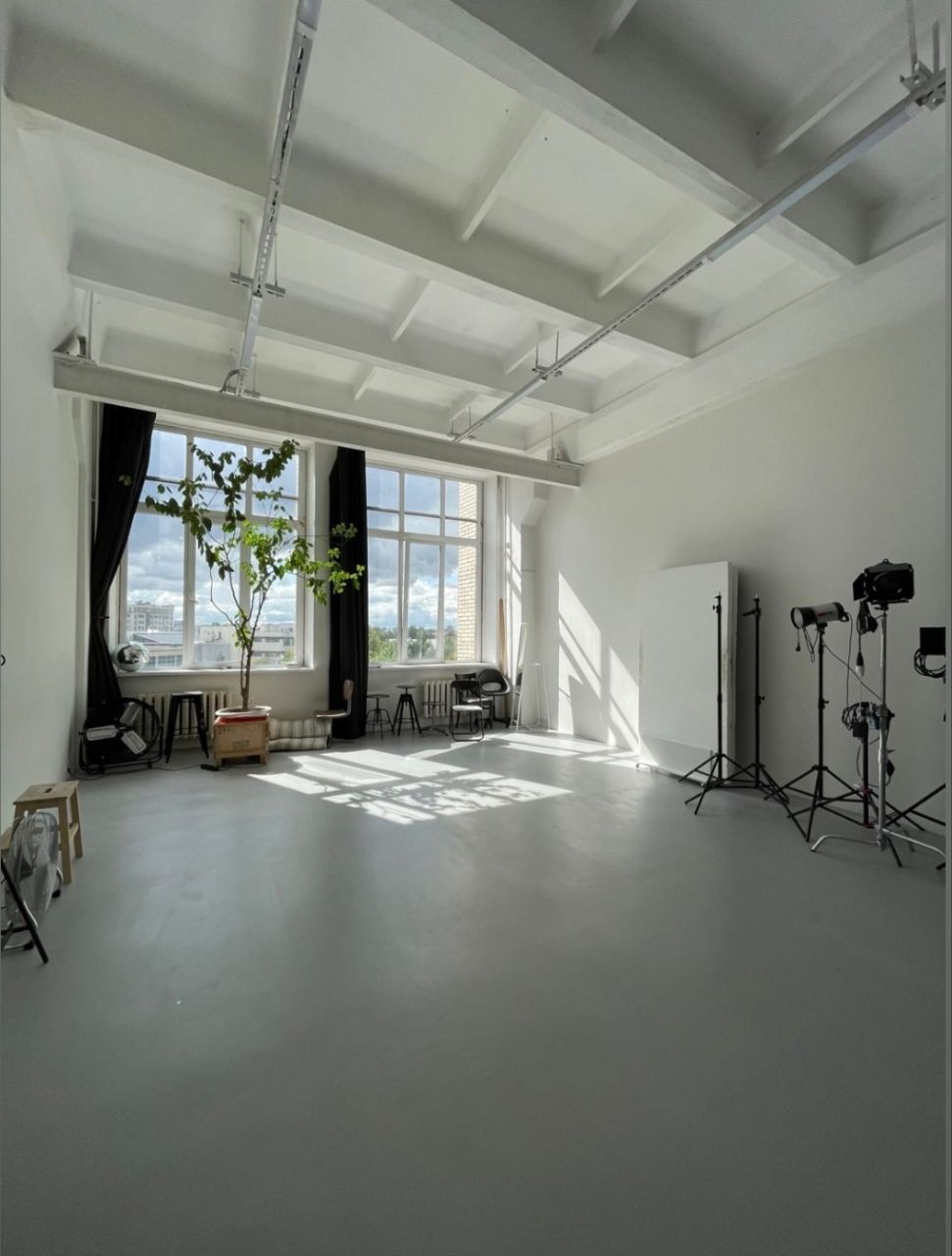 Аренда фотостудии ZARNICA STUDIO Зал Зал Циклорама в Минске | Фото 