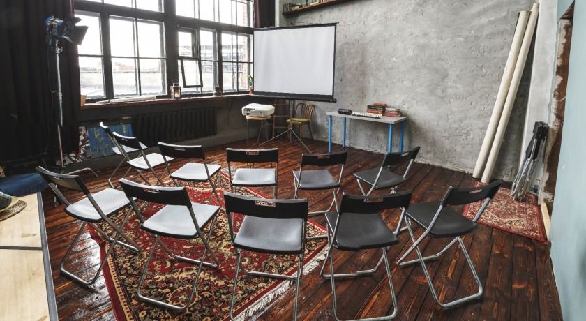 Аренда фотостудии WE CAMPUS (QWEEX) Зал KINGTON в Москве | Фото 