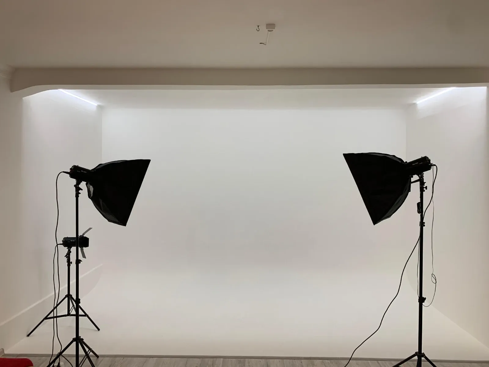 Аренда фотостудии  IQmanager Зал Циклорама в Москве | Фото 