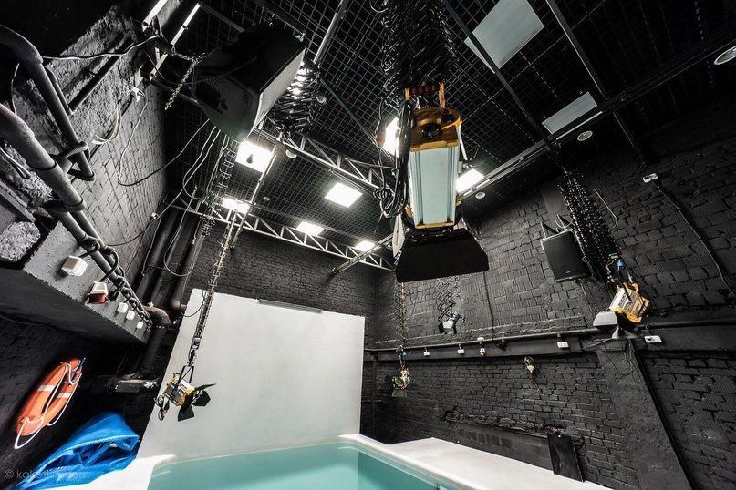 Аренда фотостудии OCEAN STARS Зал Аквастудия с дождём в Москве | Фото 