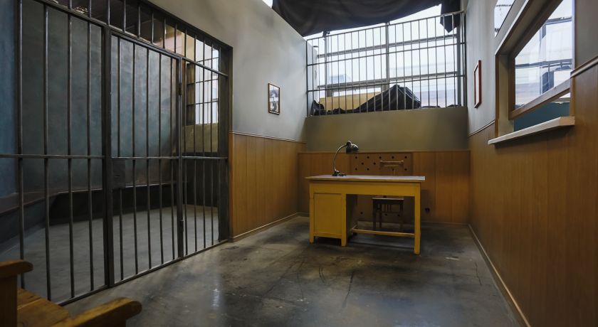 Аренда фотостудии Киностудия ТvоёКино Зал  КПЗ/Кабинет следователя/Дежурная часть в Москве | Фото 