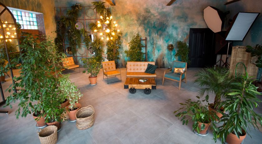 Аренда фотостудии ВЕРЕТЕНО Зал САД в Санкт-Петербурге | Фото 