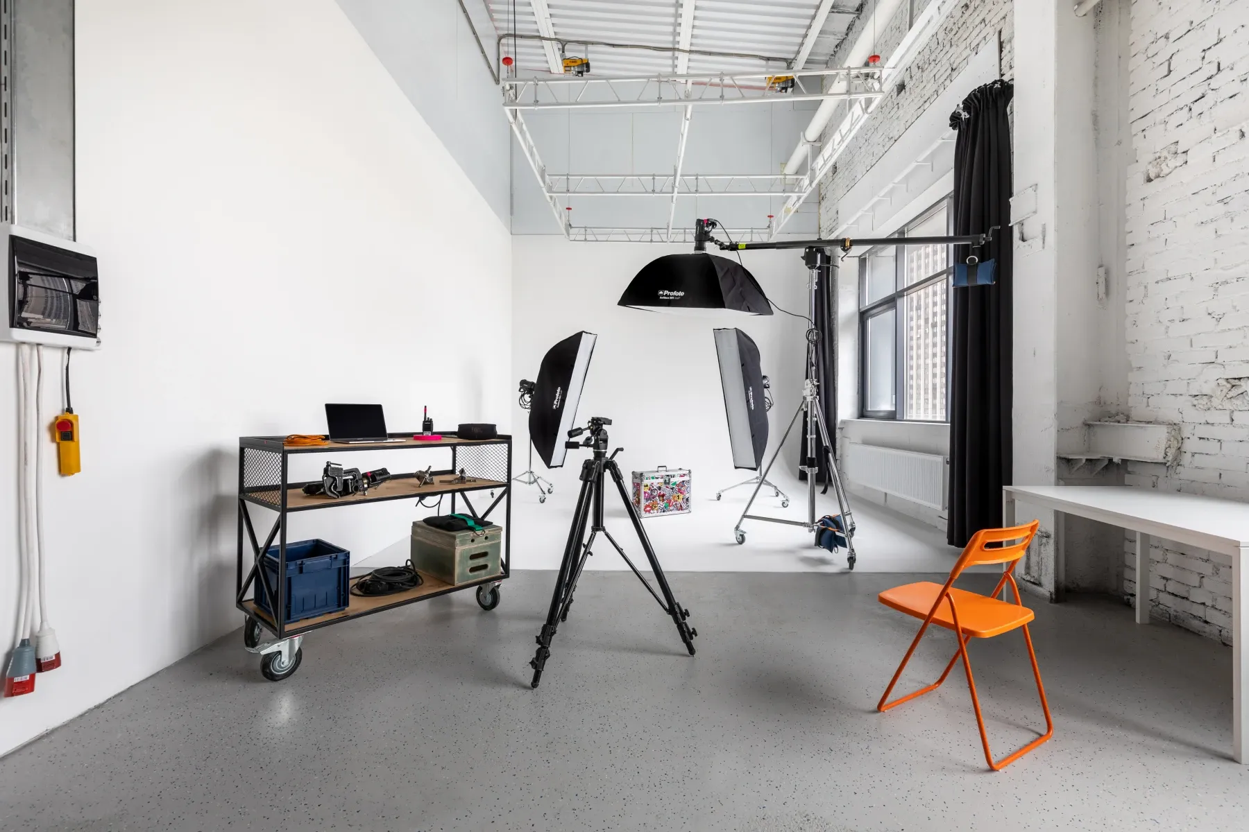 Аренда фотостудии MAYAK 2.0 Зал 90  в Москве | Фото 