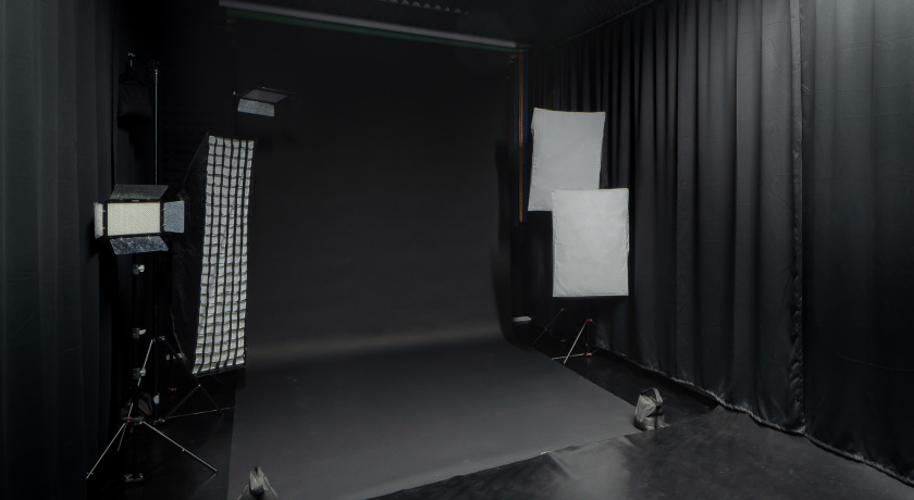 Аренда фотостудии Денис Золотов Зал С бумажными фонами для фото- и видеосъемки в Санкт-Петербурге | Фото 