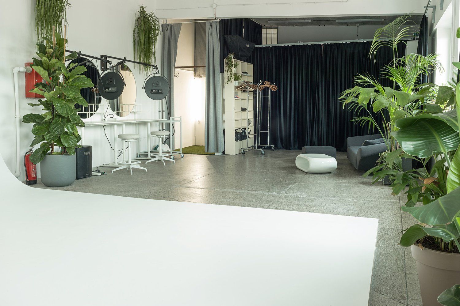 Wynajem studia fotograficznego Studio Rzeka Studio Cyklorama w Warszawie | Foto 