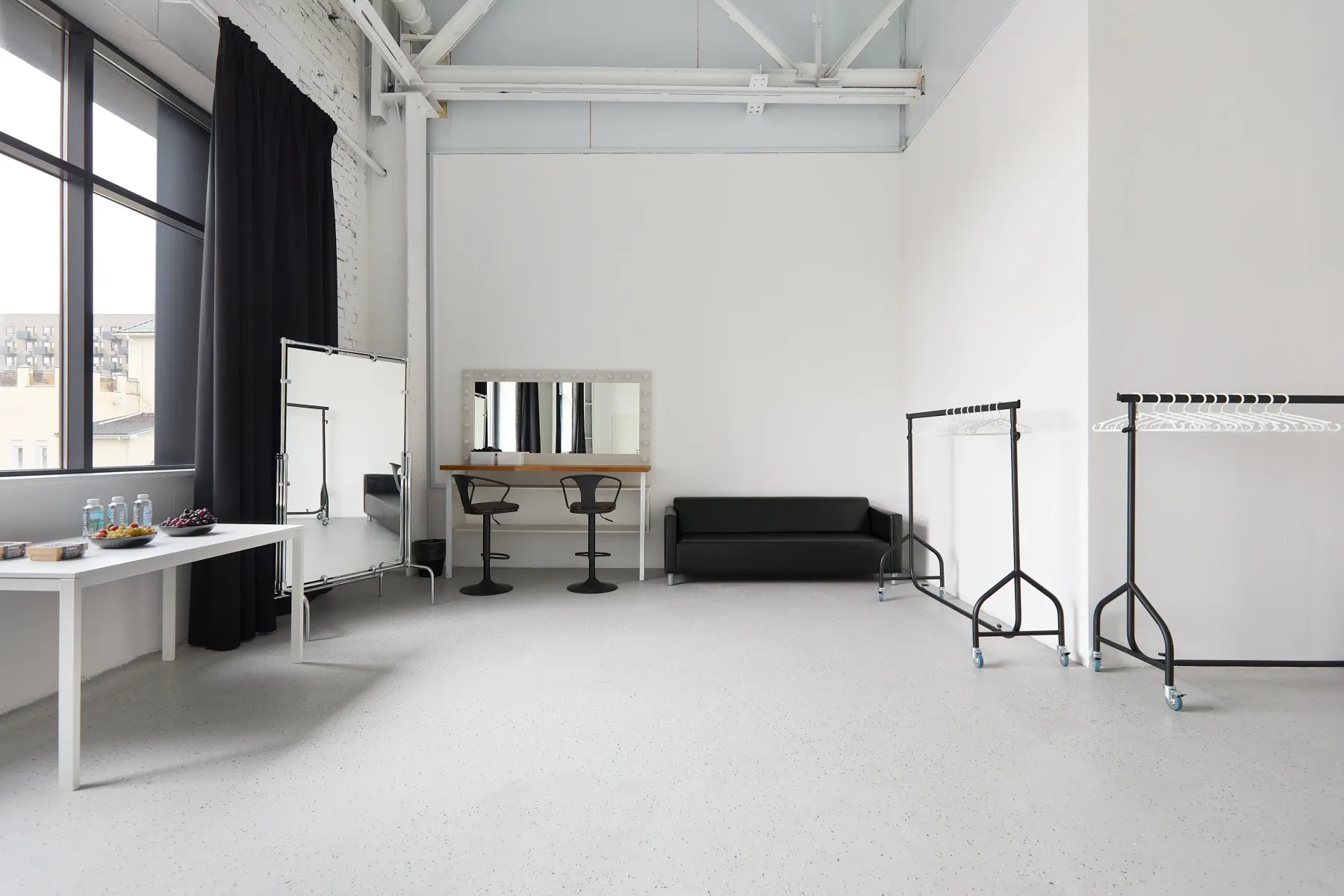 Аренда фотостудии MAYAK 2.0 Зал 120  в Москве | Фото 