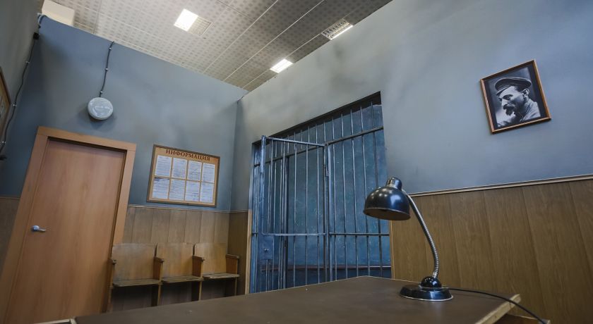 Аренда фотостудии Киностудия ТvоёКино Зал  КПЗ/Кабинет следователя/Дежурная часть в Москве | Фото 