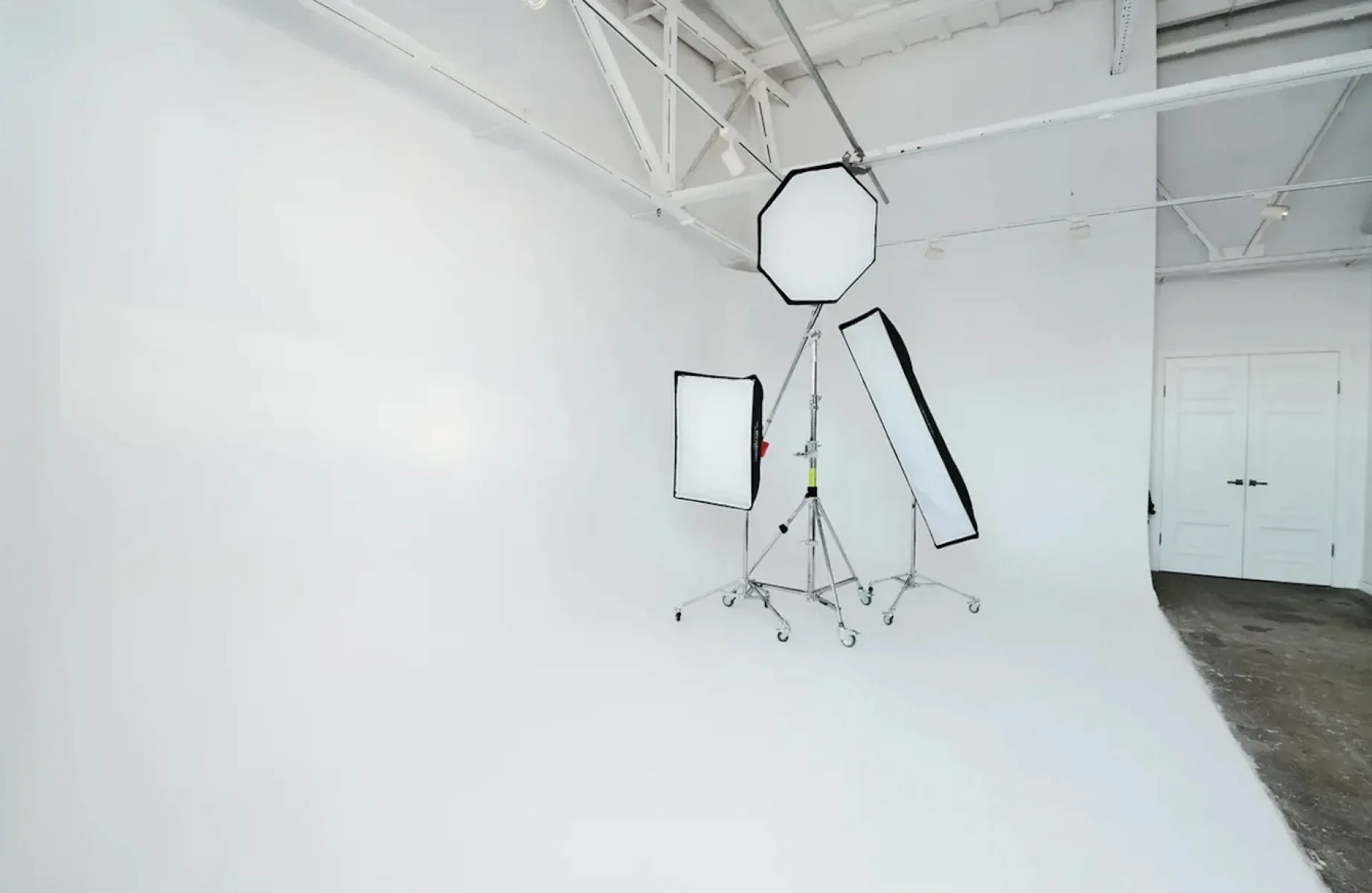 Аренда фотостудии MAYAK 1.0 Зал 60  в Москве | Фото 