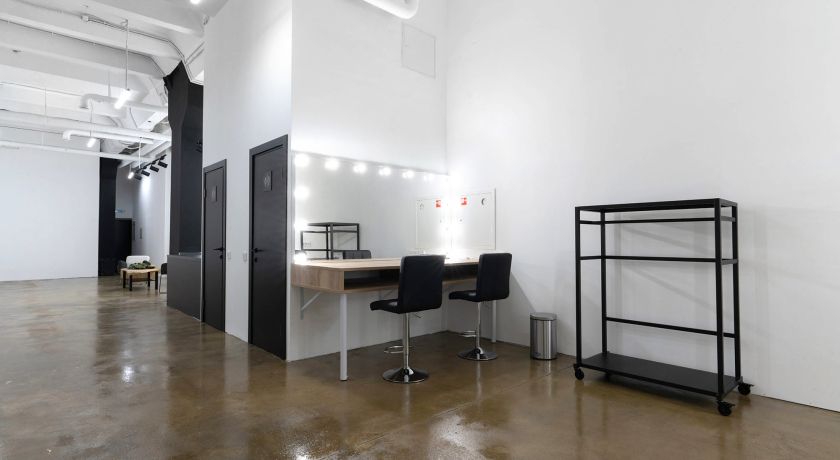 Аренда фотостудии Option Studio Зал Гримерка в Москве | Фото 
