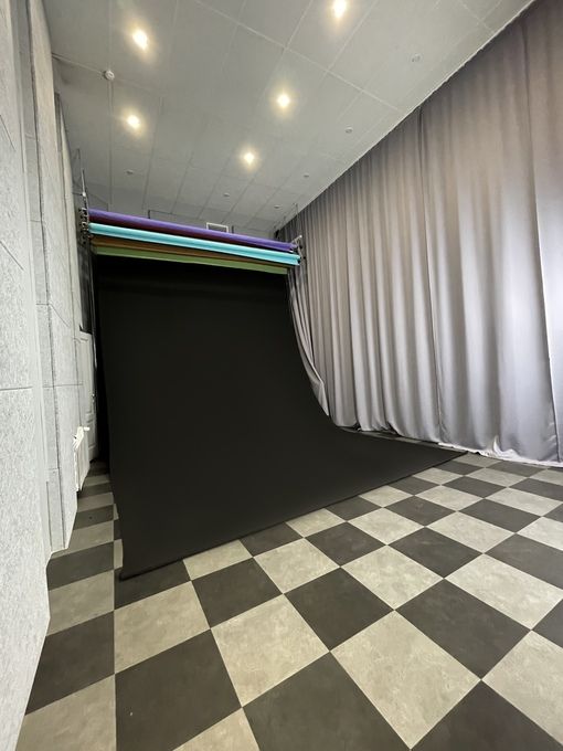 Аренда фотостудии STUDIO IN DK Зал Фоны в Новосибирске | Фото 