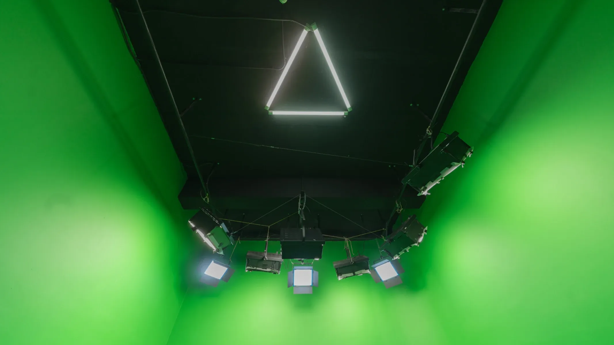 Аренда фотостудии Wood Studios Зал VLOG  в Москве | Фото 