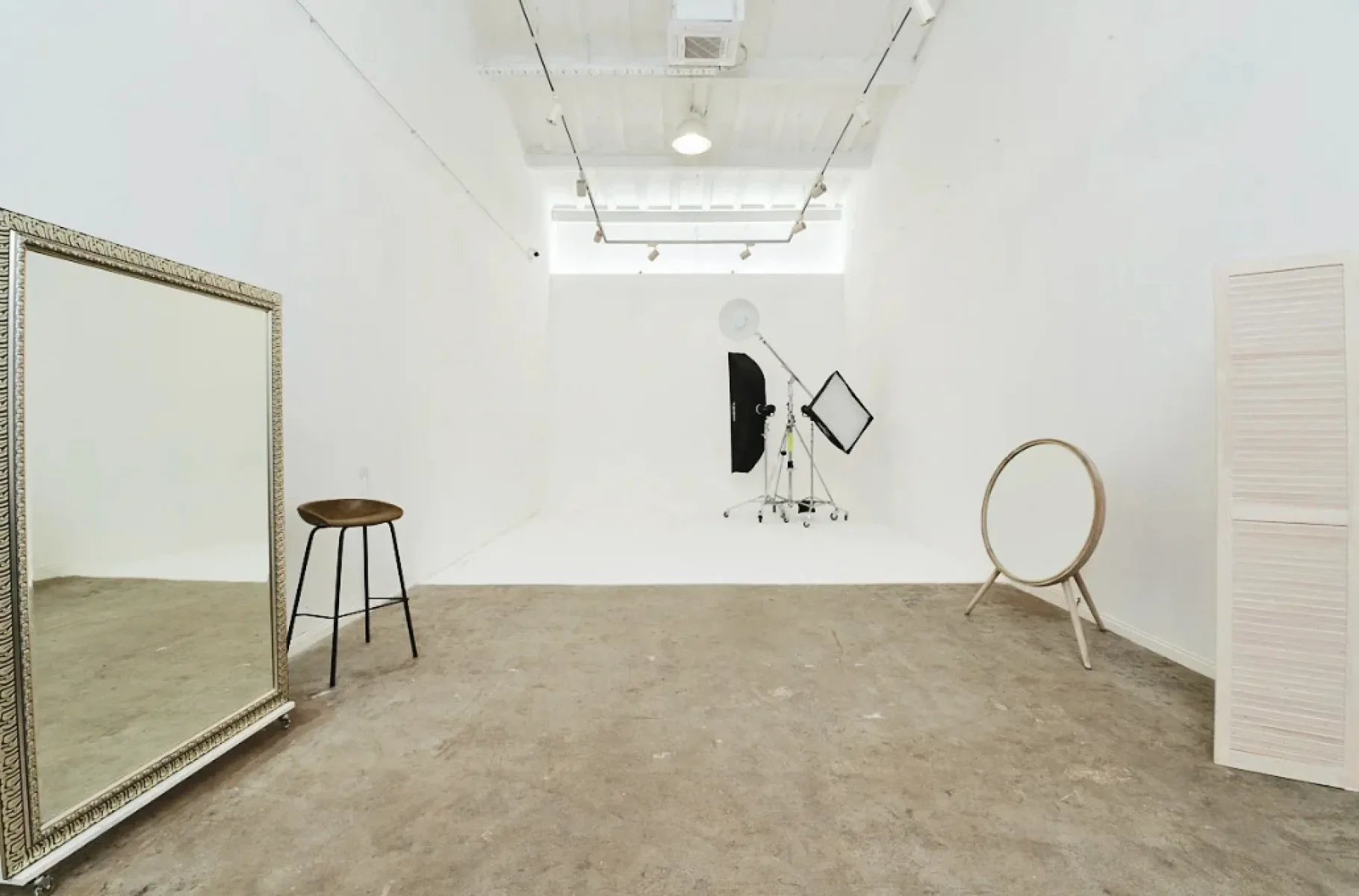 Аренда фотостудии MAYAK 1.0 Зал 70  в Москве | Фото 