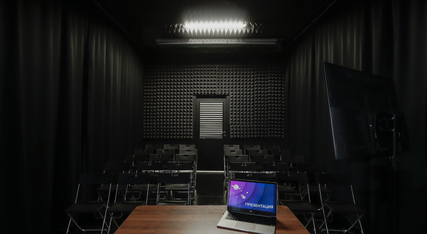 Аренда фотостудии Денис Золотов Зал Конференц-зал в Санкт-Петербурге | Фото 