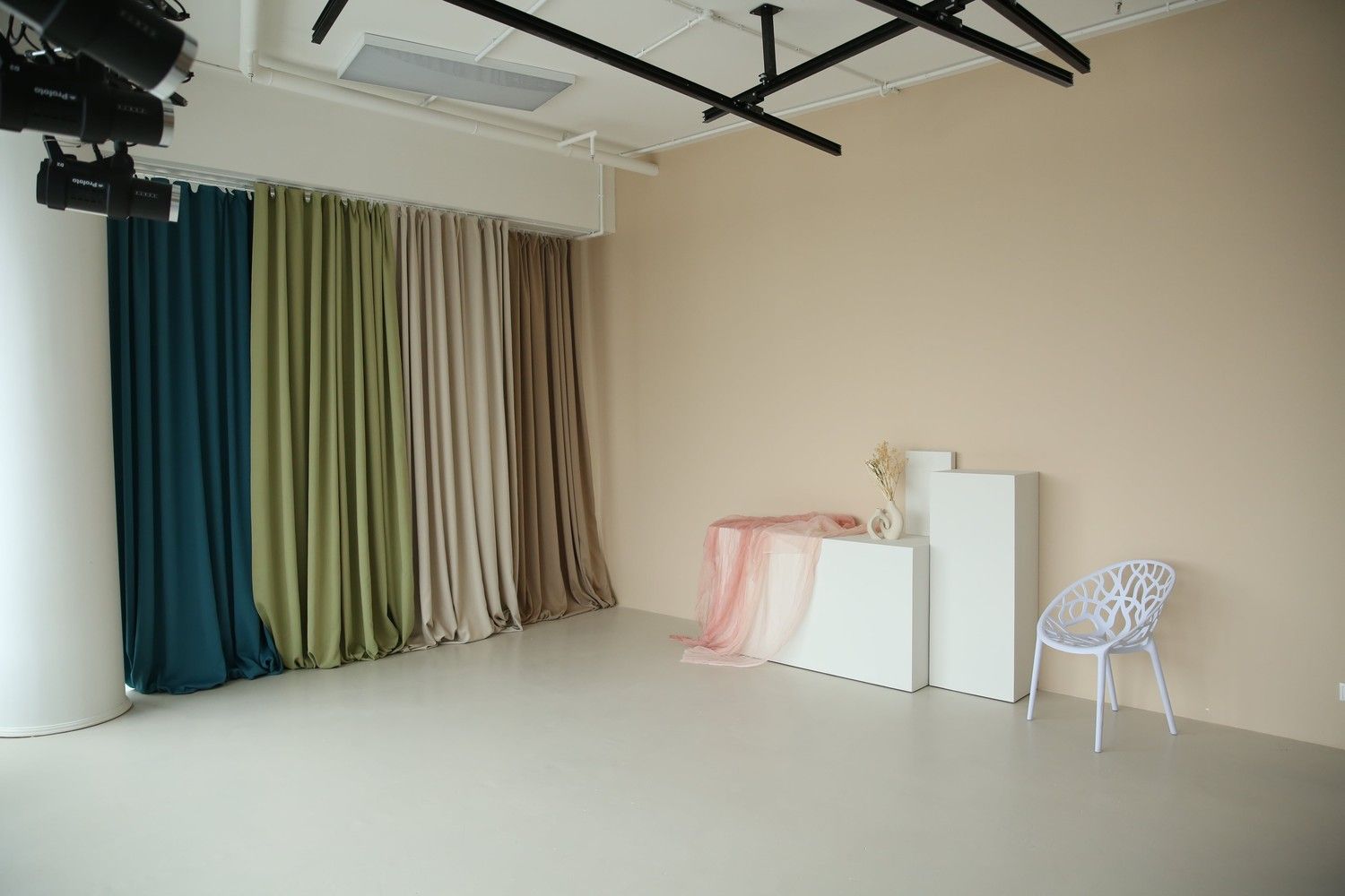 Аренда фотостудии Фотостудия Loft-13 Зал Sun в Москве | Фото 