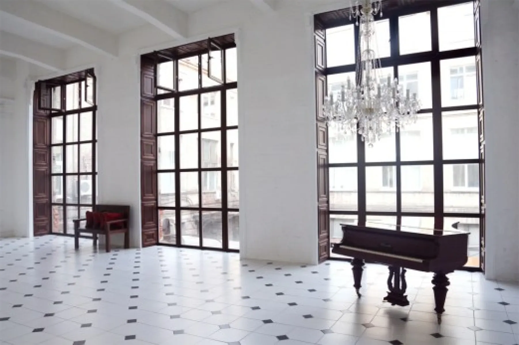 Аренда фотостудии Famous Studios Зал Грэмми в Москве | Фото 