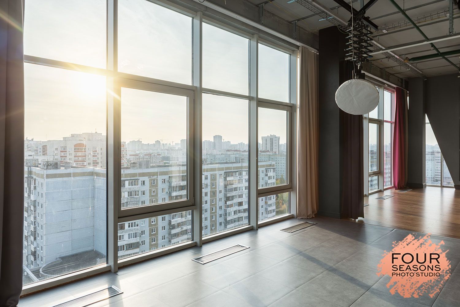 Аренда фотостудии Студия 4 Seasons  Зал 4 Seasons в Казани | Фото 