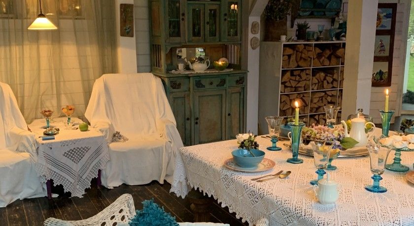 Аренда фотостудии Домик в лесу Зал Веранда. Дача в Москве | Фото 