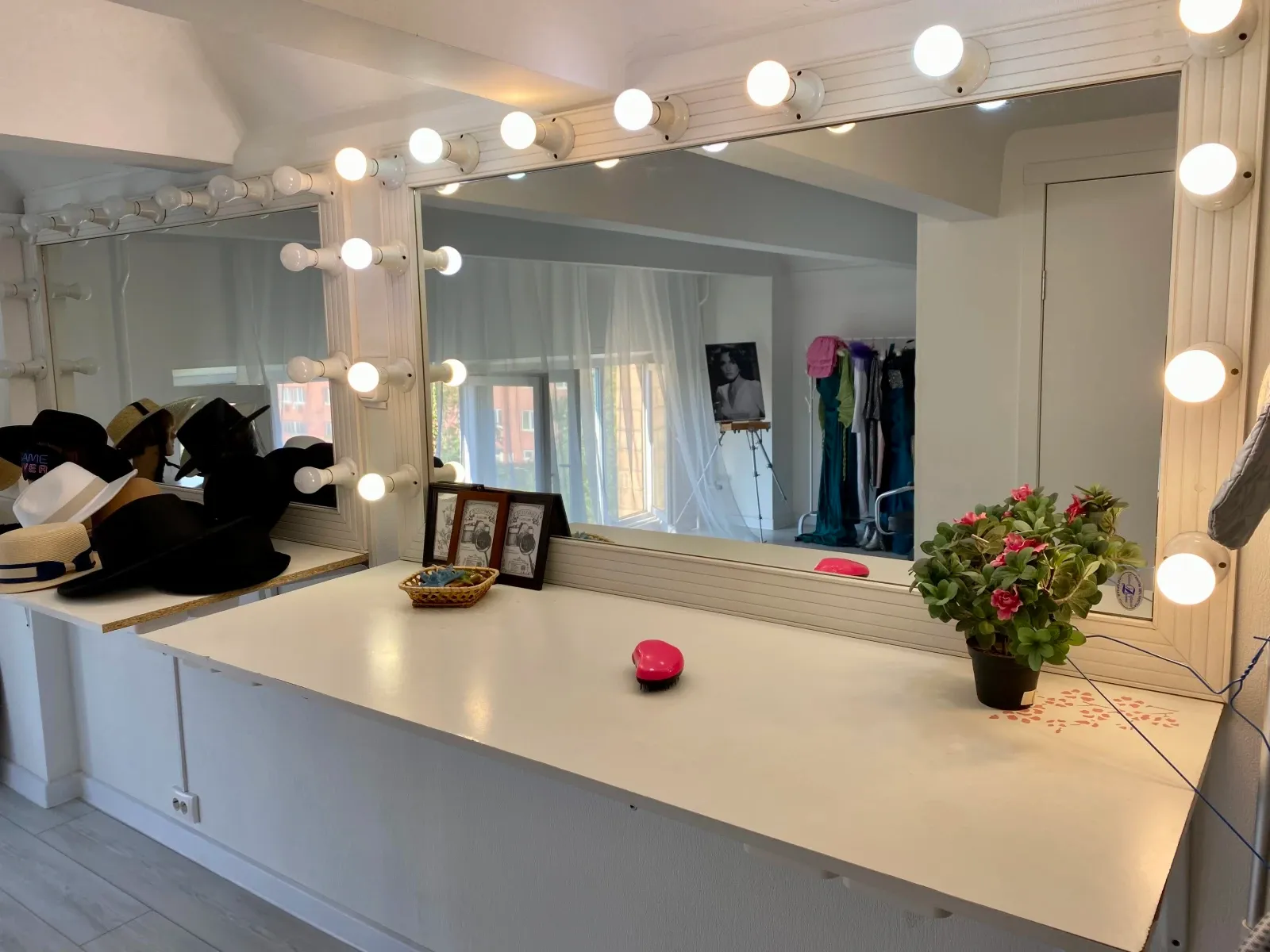 Аренда фотостудии Lana Studio Зал Гримерная комната  в Москве | Фото 