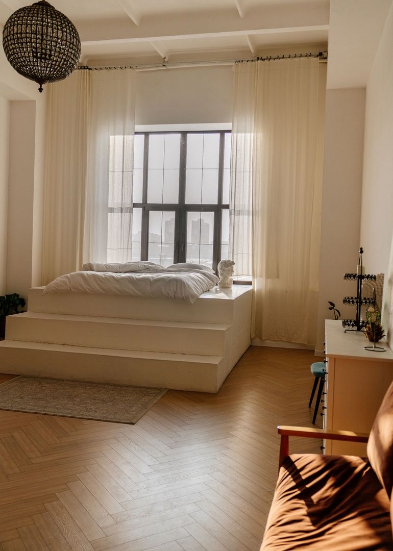 Аренда фотостудии ONE MORE STUDIO Зал Книжный В Иркутске | Фото 