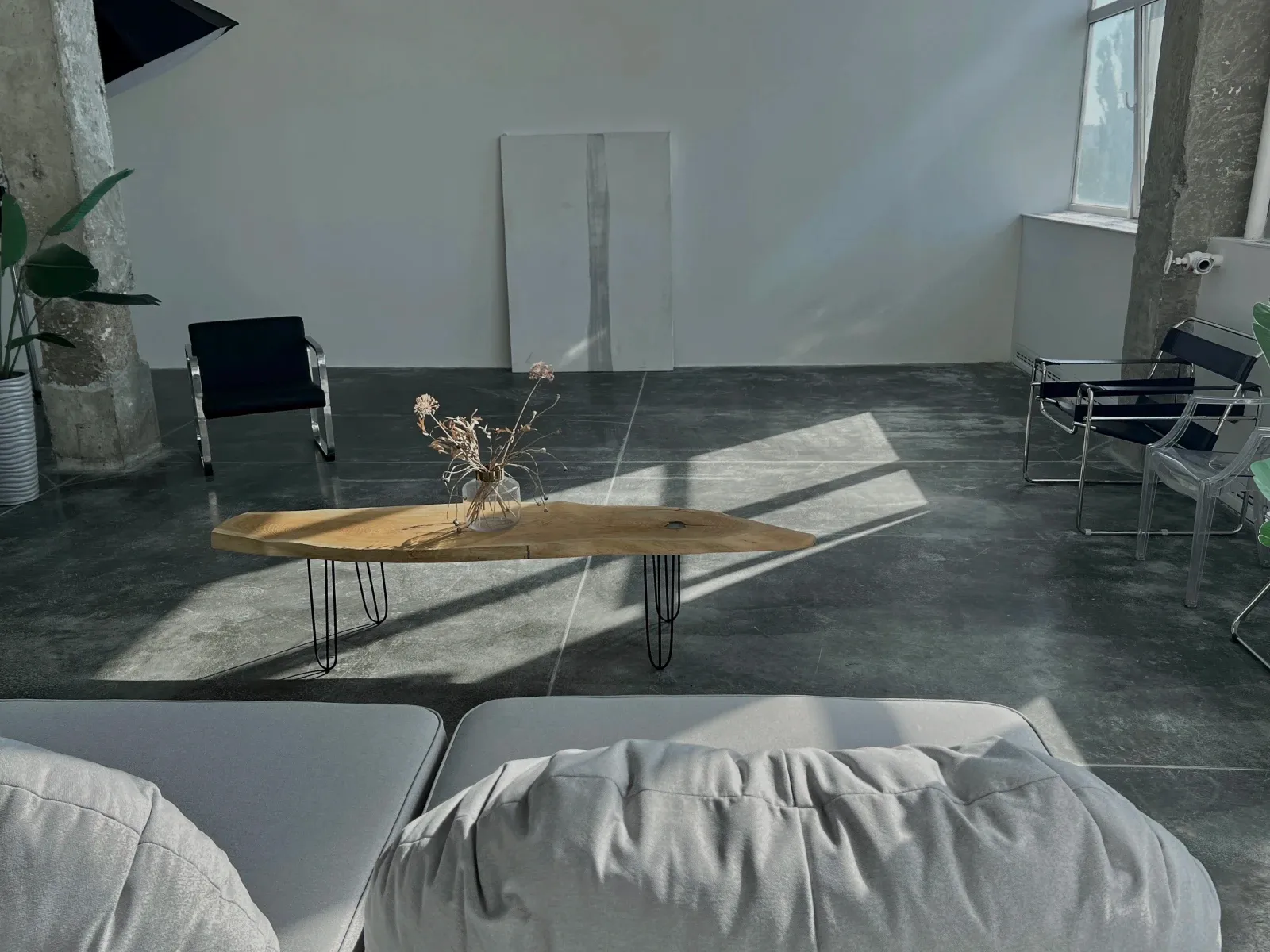 Аренда фотостудии Pinkfish Зал Лофт 100 в Волгограде | Фото 