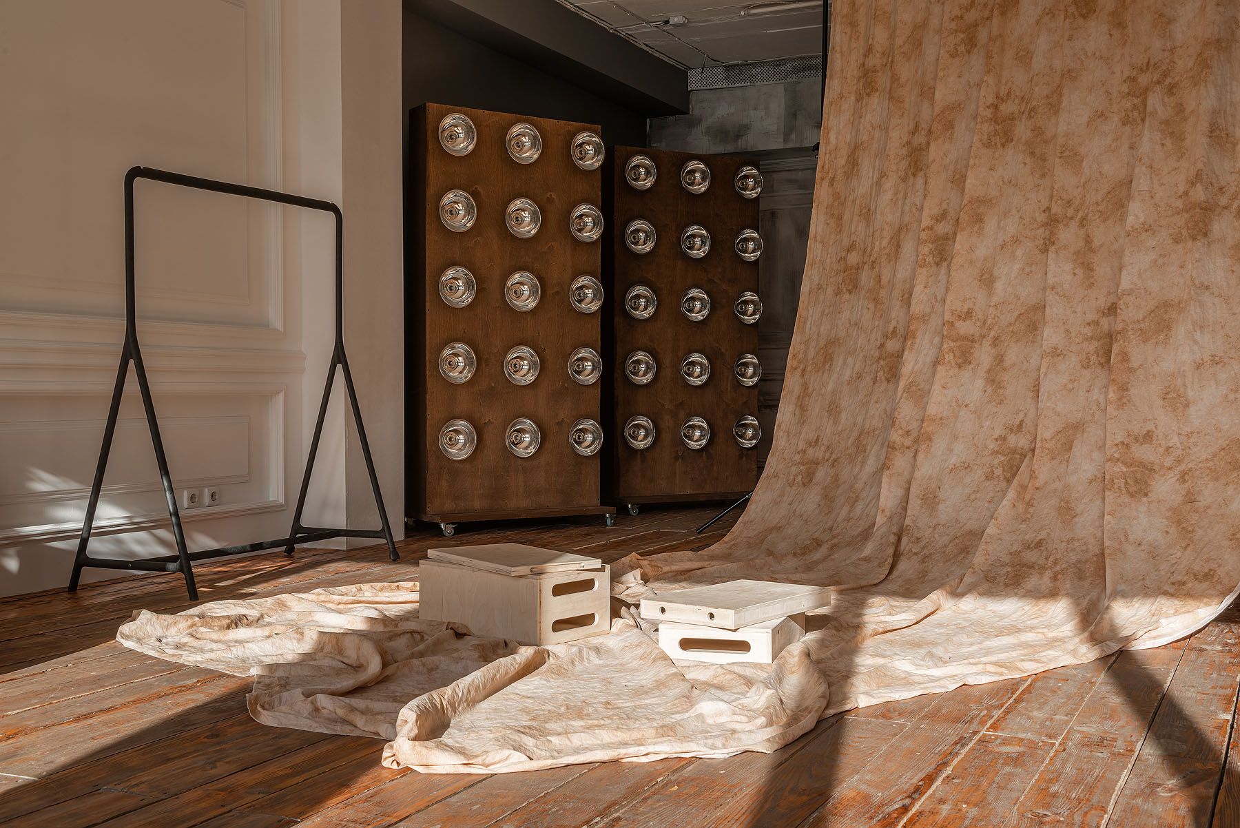 Аренда фотостудии 2.8 Зал Фактура  В Саратове | Фото 