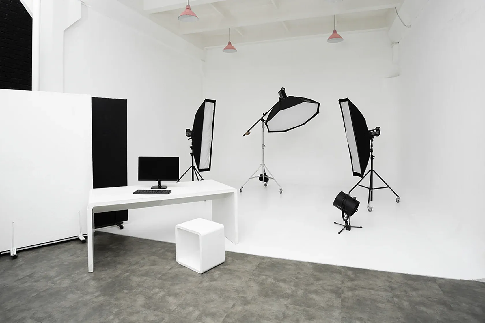 Аренда фотостудии Five Stars Зал LIGHTROOM в Санкт-Петербурге | Фото 