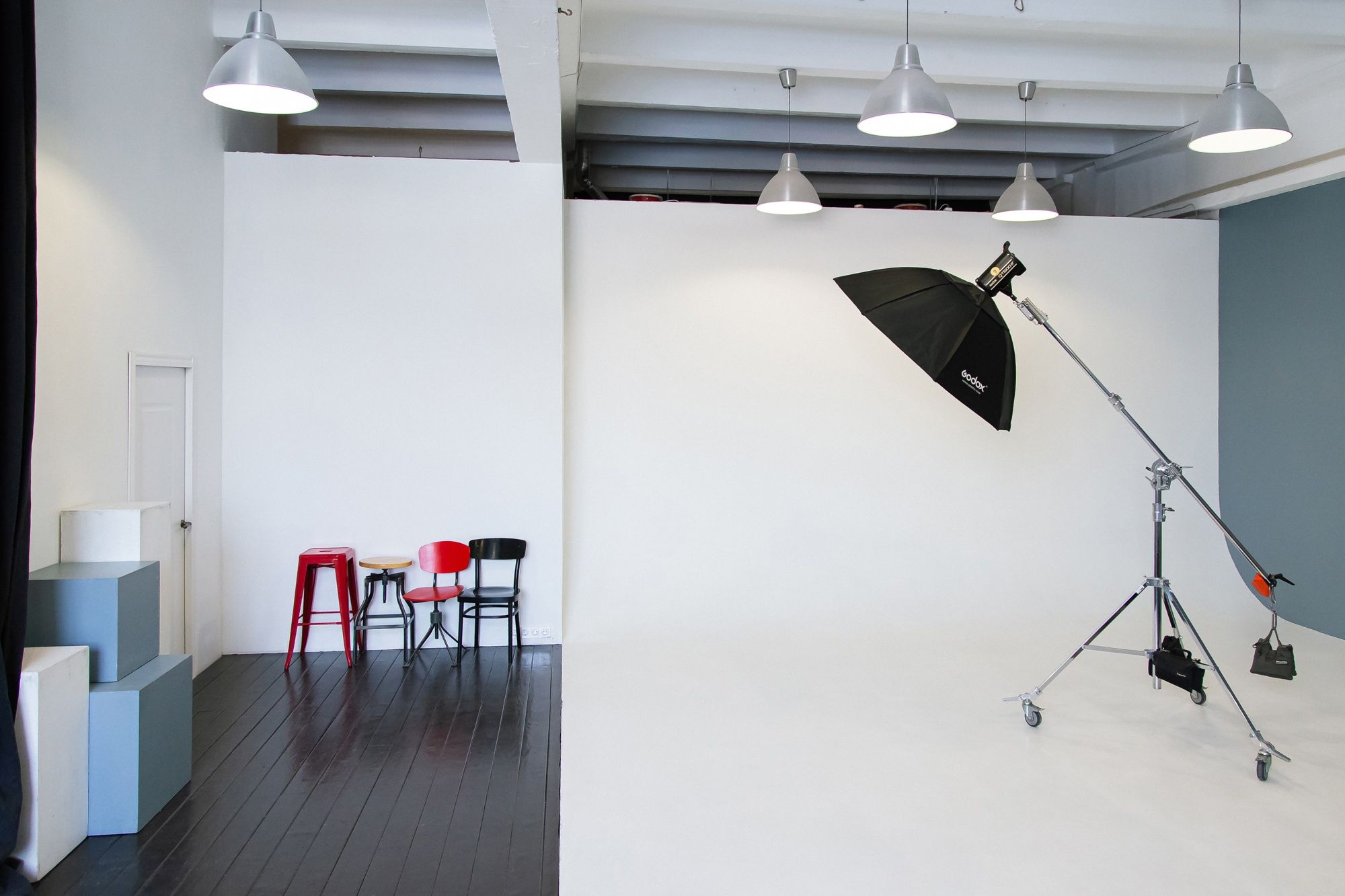 Аренда фотостудии HISTORY Зал Циклорама pro в Перми | Фото 