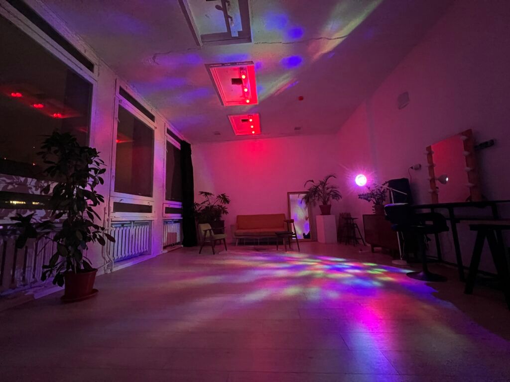 Wynajem studia fotograficznego STUDIO UP! Studio Ratusz w Warszawie | Foto 