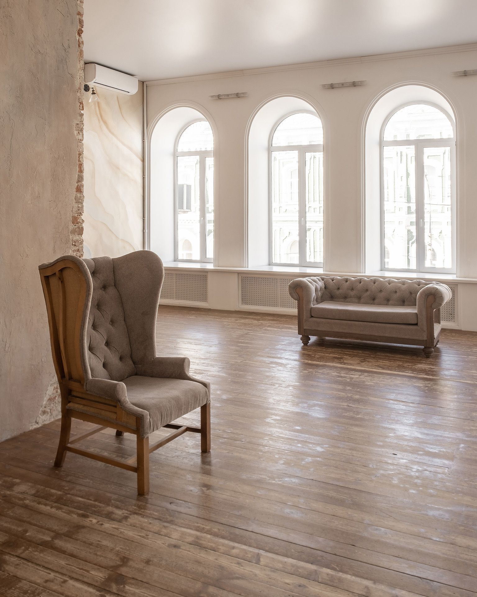 Аренда фотостудии 2.8 Зал Пассаж  В Саратове | Фото 