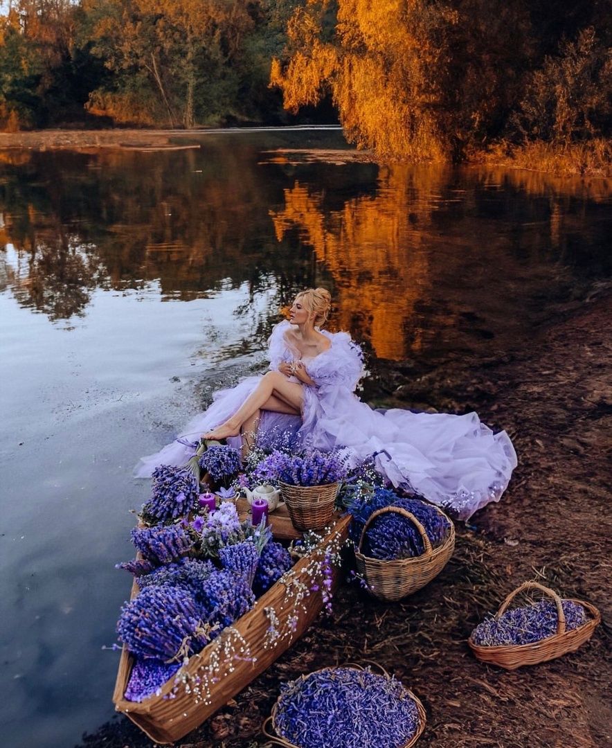 Аренда фотостудии Зоофотостудия Зал Лодка с цветами в Москве | Фото 