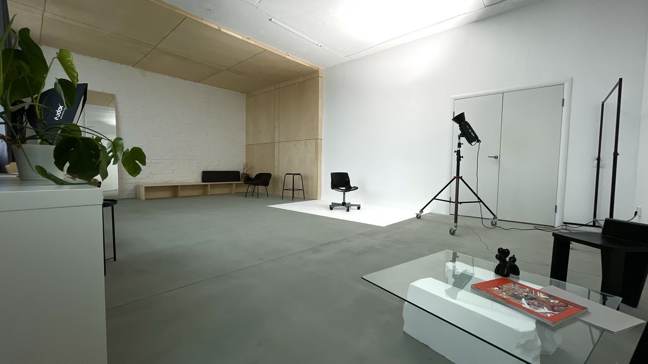 Аренда фотостудии Fabrica Зал Цех №4 в Барнауле | Фото 