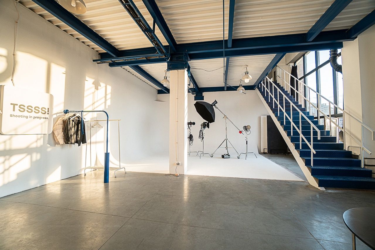 Аренда фотостудии POLEMOSKVA Зал DIESEL WIN в Москве | Фото 