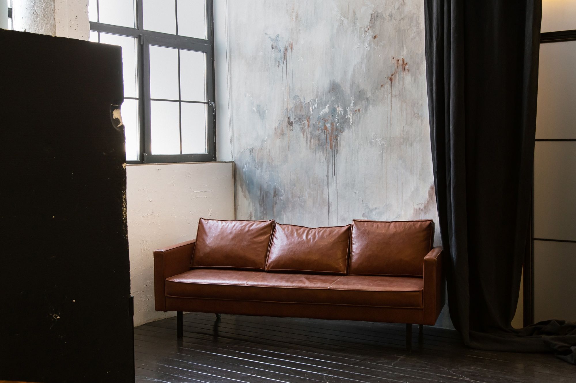 Аренда фотостудии HISTORY Зал Циклорама pro в Перми | Фото 