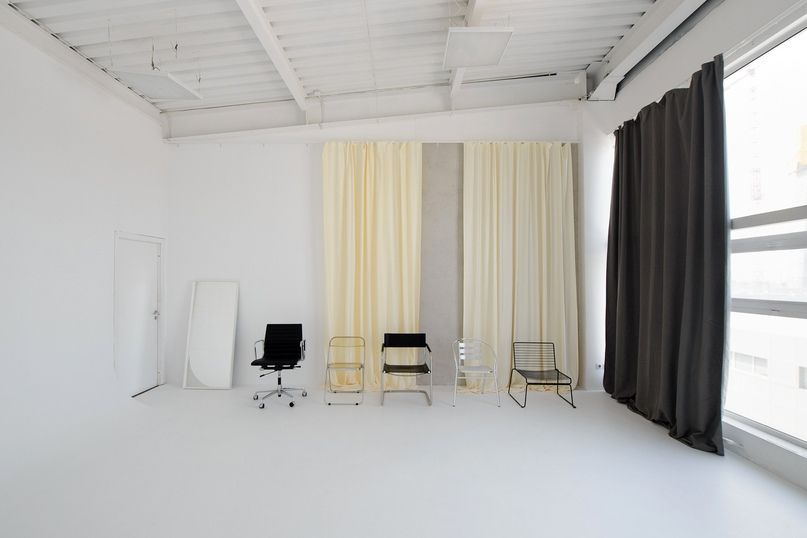 Аренда фотостудии Frame Studio Врач Cyclorama в Новосибирске | Фото 