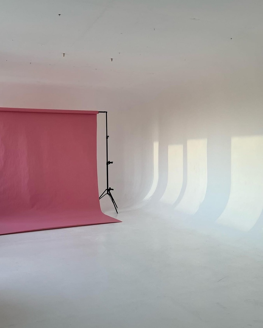 Аренда фотостудии MUA Зал Циклорама в Екатеринбурге | Фото 